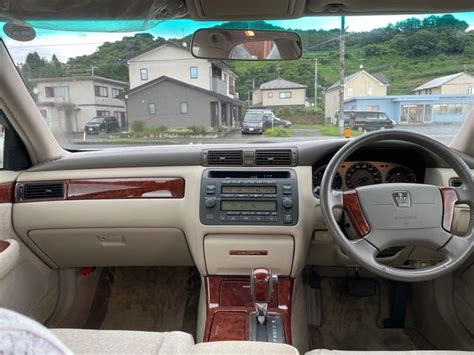 Toyota Crown Royal Saloon Pearl White Km Details