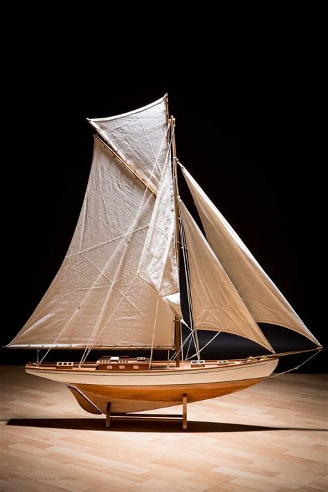 aubaho Maquette de voilier Yacht à voiles Bois H 135 cm Scale Model