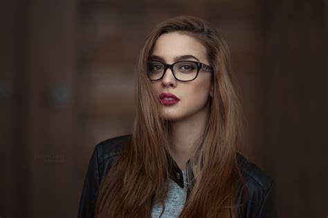 Women With Glasses Depth Of Field Portrait Robert Chrenka Glasses