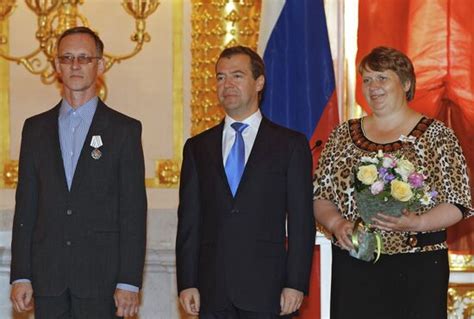 Dmitry Medvedev presents awards to parents of large families | Sputnik ...