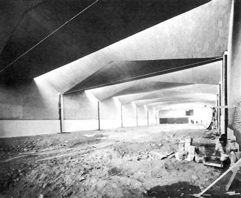 Vista Interior Durante La Construcción Fábrica De Dulces El León