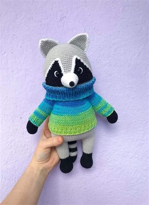 This Raccoon Is The Cutest Agree Do You Like Raccoons Pattern