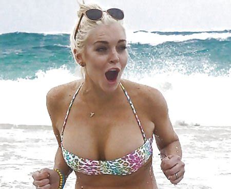 Lindsey Lohan Liking Jerking Over This Nasty Tramp ZB Porn