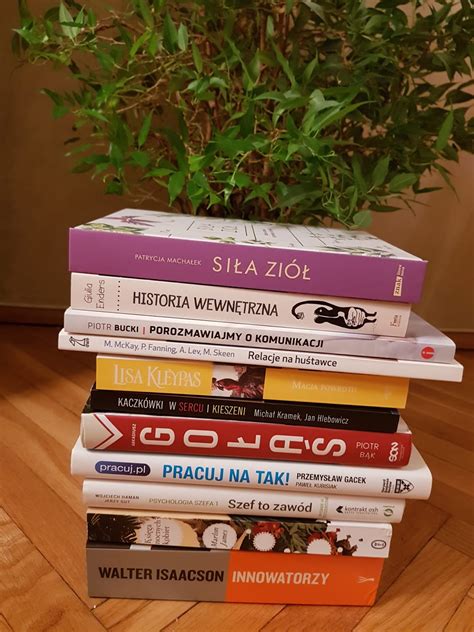 Fraszka Books Stosik książek do przeczytania