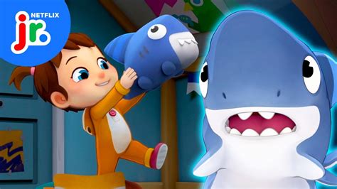 Sharkdog Rescues Squishy Fishy 🐟🦈 Sharkdog Netflix Jr Youtube