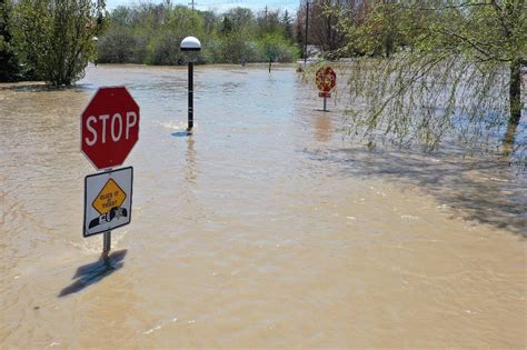 Two Dams Fail In U S State Of Michigan Thousands Evacuated