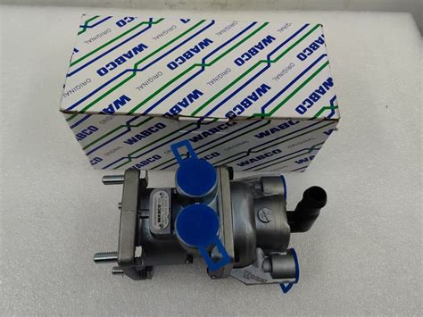 Main Brake Valve Truck Parts Suitable For China National Heavy Duty