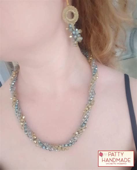 Parure Di Collana Bracciale Orecchini E Anello Realizzata Ad