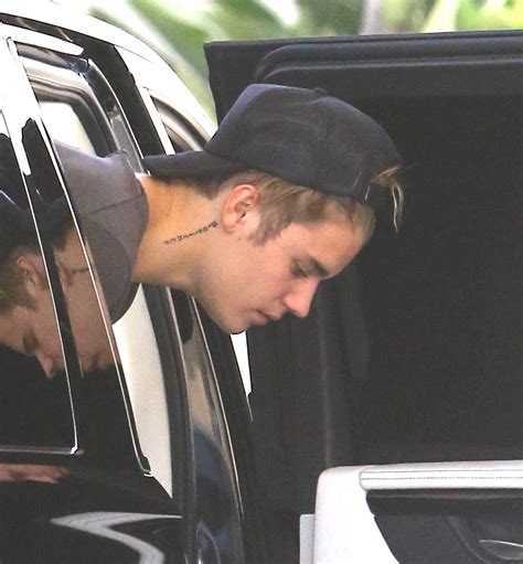 Justin Bieber in Beverly Hills, California – Celeb Donut