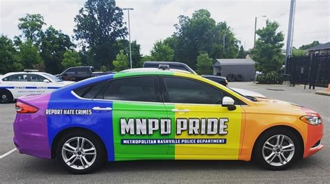 Nashville police debut new rainbow car for Pride