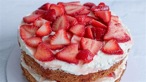 Strawberry Sponge Cake Recipe