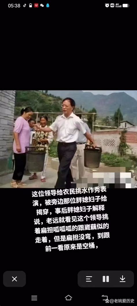 据说每个人需要一面镜子，可以常常自照，知道自己是个什么东西。不过，能自知的人根本不用照镜子；不自知的东西，照了镜子也没用。 — —钱钟书