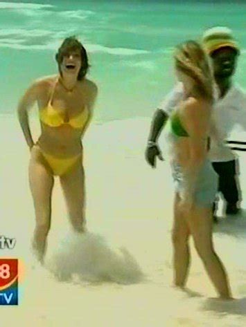 Naked Sarah Parish In Cutting It