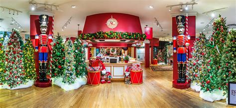 Easton Town Centers Holiday Design Partnership Puts Sustainability