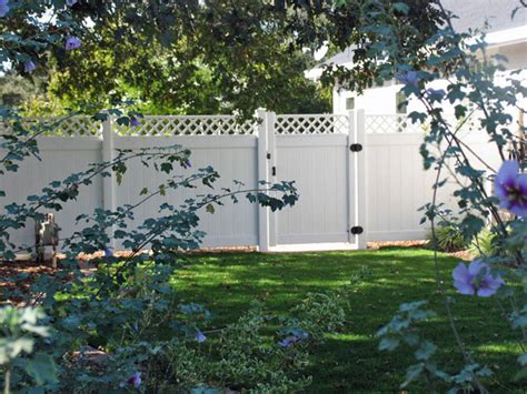 VINYL CHESTERFIELD FENCE « Arbor Fence Inc | a Diamond Certified Company