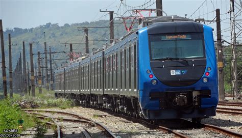 Usuários da SuperVia ganham novo trem da série 5000