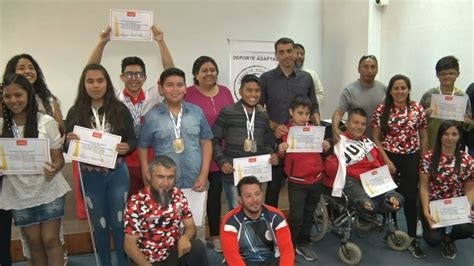 Entrega De Reconocimientos A Deportistas Destacados En Los Juegos Evita