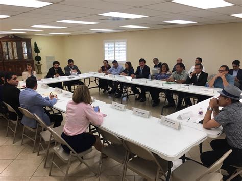 Reunión Con Líderes Comunitarios Houston Instituto De Los Mexicanos