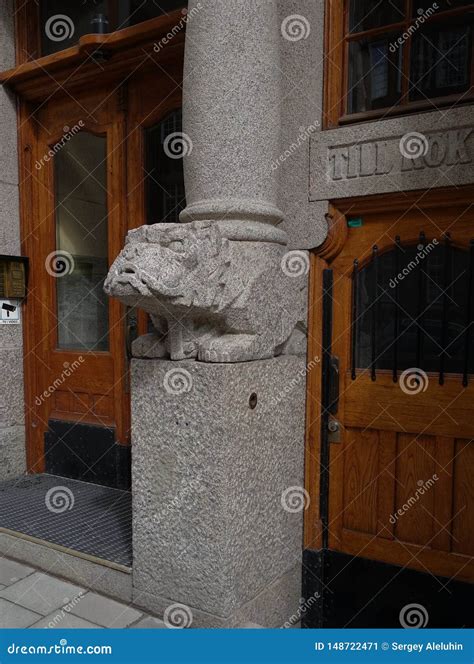 Fragmento De La Fachada Y Del Dise O De La Entrada A La Construcci N De