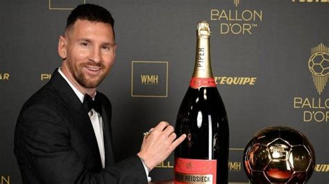 Daftar Lengkap Peraih Ballon D Or Lionel Messi Raih Ballon D Or