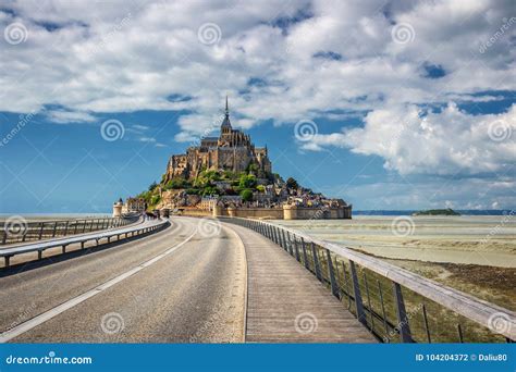 Catedral Hermosa De Mont Saint Michel En La Isla Normand A N Foto De