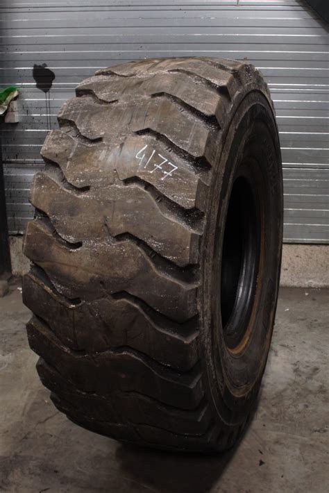 23 5R25 USED BKT EARTHMAX SR 41 195A2 185B TL 21MM 39 NO REP 4177 Heuver