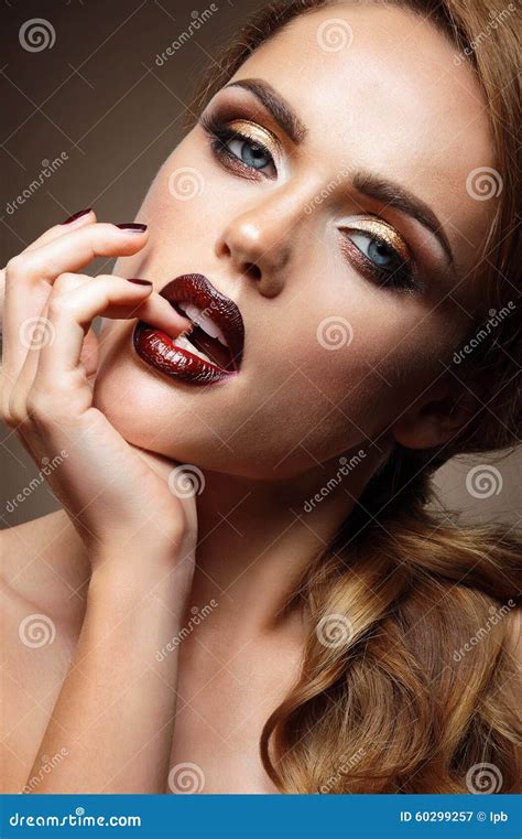 Beautiful Brunette With Red Lips Stock Image Image Of Clean Girl