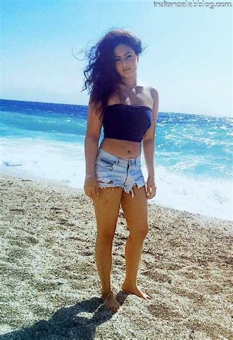 Nikesha Patel Tamil Actress 23 Hot Swimsuit Photo Starcelebblog