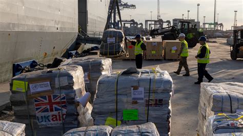 Rfa Ship Lyme Bay Delivers First Of Its Kind Uk Shipment Of Life Saving