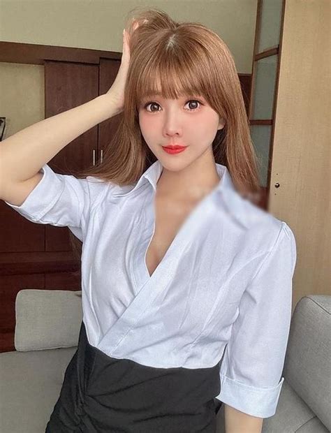 Ngượng đỏ mặt hot girl vô tư cởi áo khoe vòng một gợi cảm Titanic Nơi mọi thứ được chia sẻ