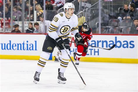 Johnny Beecher Is A Perfect Fit For The Bruins Bottom Six The Hockey