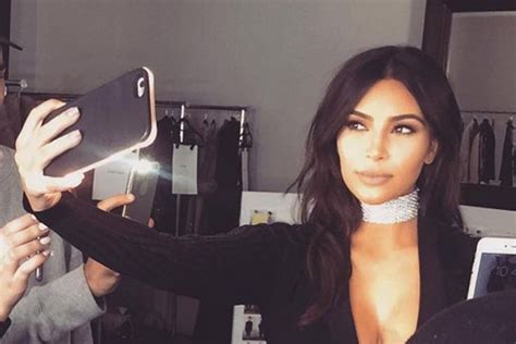 Kim Kardashian is back to her old selfie | ELLE Canada Magazine ...