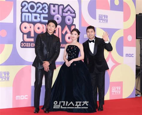 더쿠 ‘2023 Mbc 방송연예대상 전현무 이세영 덱스 포토월