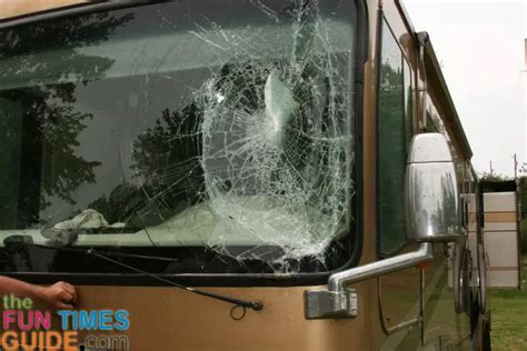 Repairing Vs Replacing Rv Windshield Glass See How Auto Glass Experts Can Repair Your Motorhome