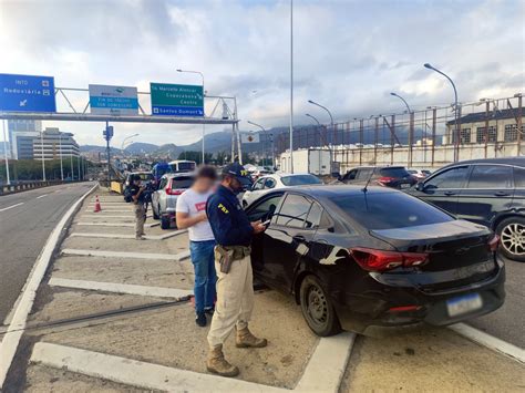 Dezenas de motoristas são flagrados furando fila na Ponte Rio Niterói