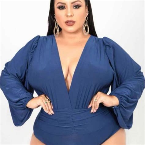 Body Feminino Plus Size Manga Longa G Suplex A Modelo Curve