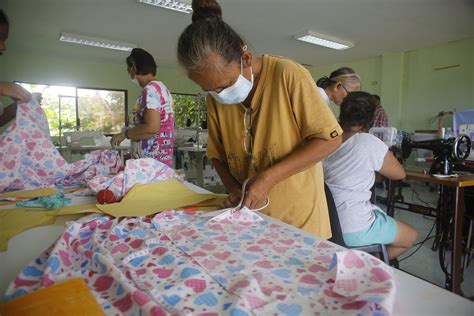 Distribution Of Livelihood Assistance Patuloy Na Isanasagawa Sa Bayan