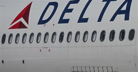 11 Hospitalized After Delta Flight Hits Severe Turbulence En Route To