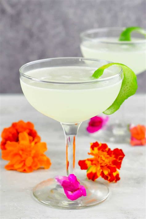 How To Make A Classic Daiquiri Recipe And Tips