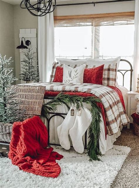 20 Christmas Bedroom Ideas For A Cozy Holiday Retreat