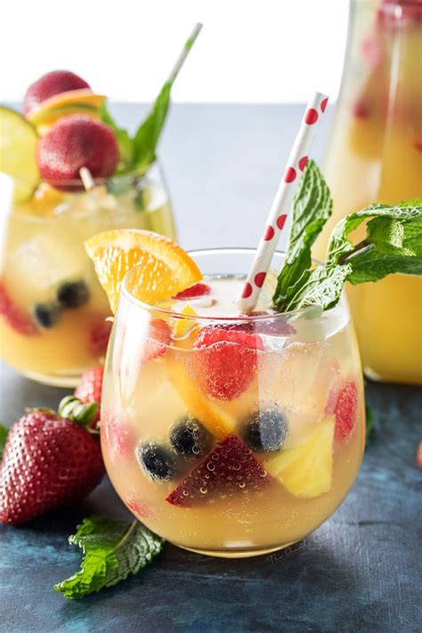 Fizzy Pineapple Punch Recipe Summer Punch And Pineapple Lemonade