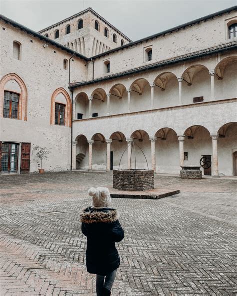 Castello Di Torrechiara Nel Ducato Di Parma Con I Bambini