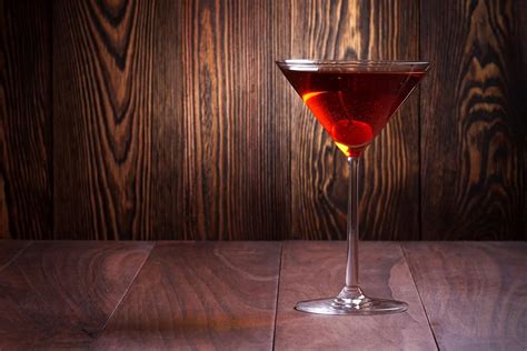 Haz este cóctel Manhattan el trago de Hollywood Comedera Recetas