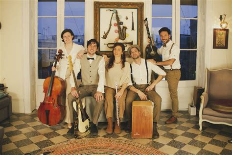 The Mood Melodies Consulta Disponibilidad Y Precios