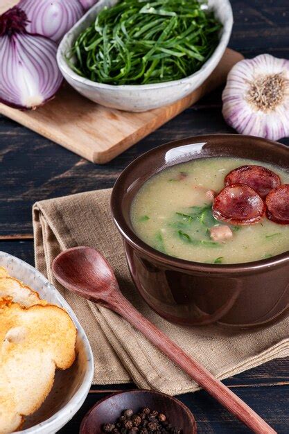 Prato Popular Da Gastronomia Portuguesa Denominado Caldo Verde Feito