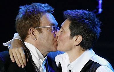 She Who Seeks A Shocking Gay Kiss