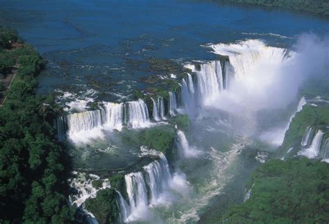 Se apaixone pelas 6 mais incríveis cachoeiras do Brasil