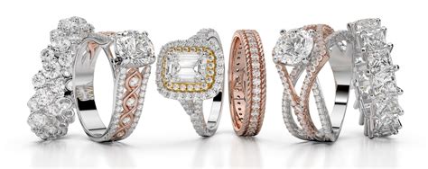 Diamond Halo Rings – Grandeur NYC