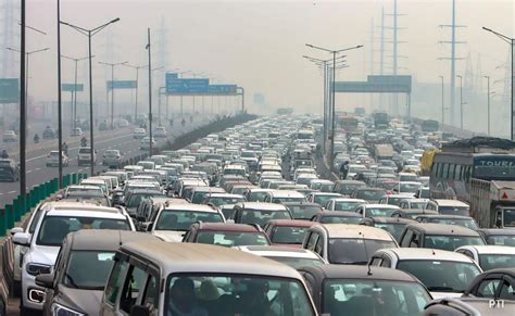 Traffic Jams In Delhi 1 Km In 1 Hour Massive Jams Ahead Of Farmers