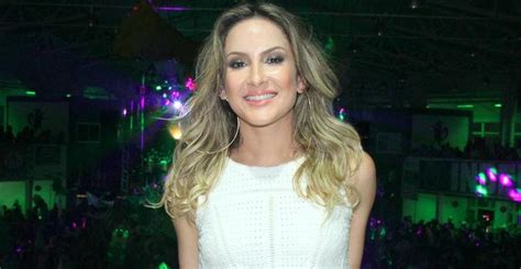 Claudia Leitte Conta Como é A Sua Dieta